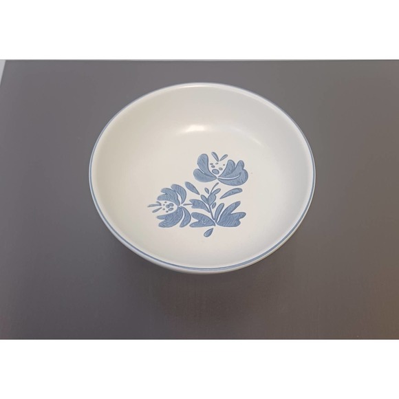 Pfaltzgraff Yorktowne Stoneware Round Serving Bowl - Picture 1 of 4